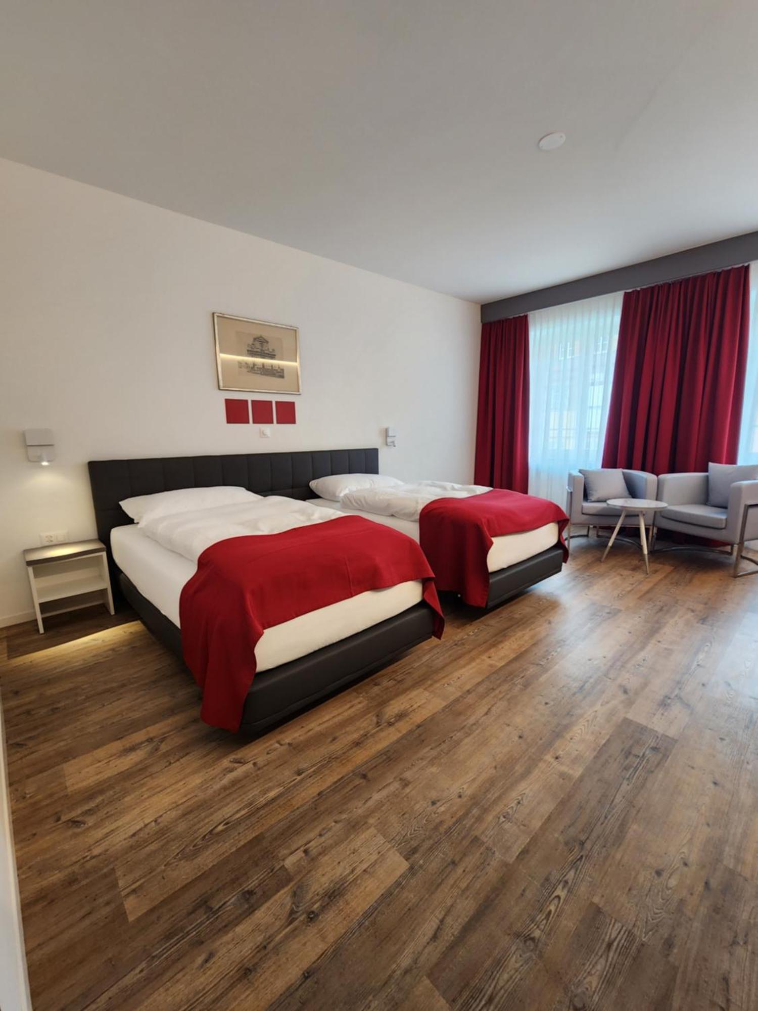 Hotel Balsthal Kültér fotó